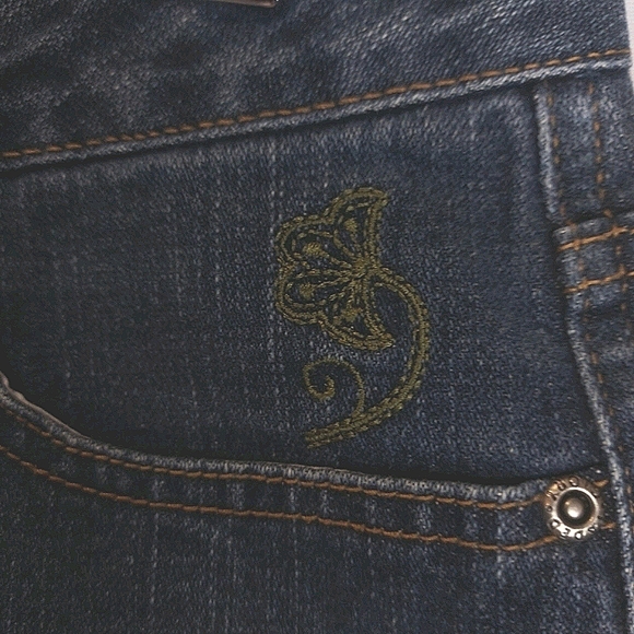 WEAR EVER CLOTHING by Faded Glory♡Ladies Shorts - Picture 4 of 7